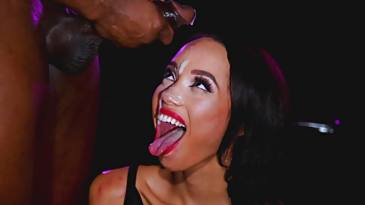 Alexis Tae gets facialed after anal fucking